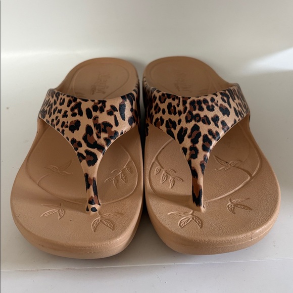 New Leopard Animal Print Alegria Ode Sandals - Fierce 39 M - Picture 4 of 6